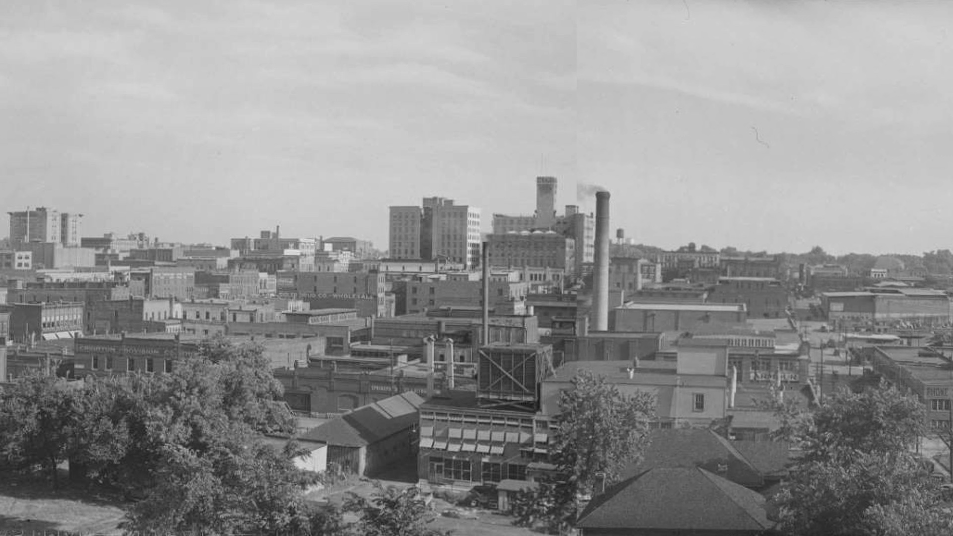 Greyscale view of Spingfield downtown from north in 1933